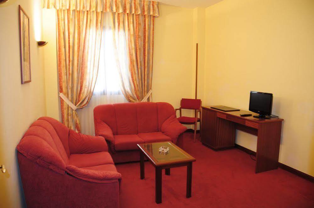 Luz Hotel Haro Εξωτερικό φωτογραφία