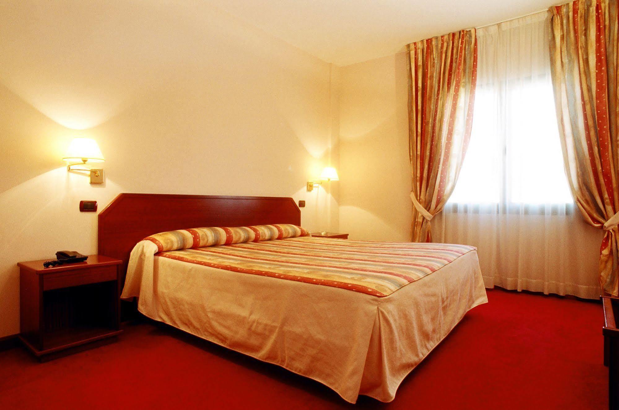 Luz Hotel Haro Εξωτερικό φωτογραφία